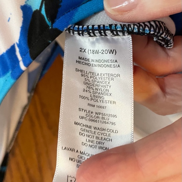 Catalina Simply Slim Blue Floral Swim Dress 2X NWT - Picture 7 of 8